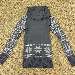 Womens cute winter base layer top for skiing with warm neck